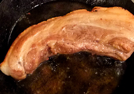 豚ブロック肉を焼く